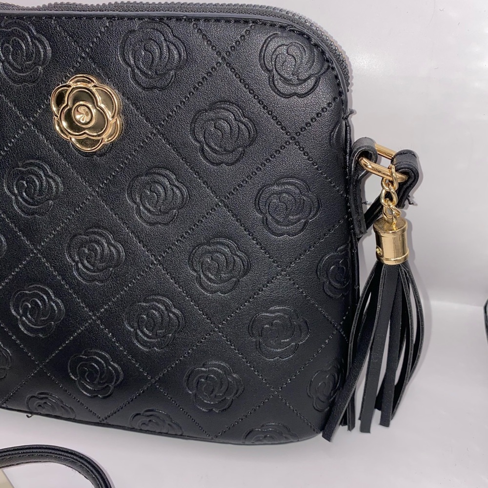 Black Quilted Crossbody‎ Bag - Picture 3 of 7